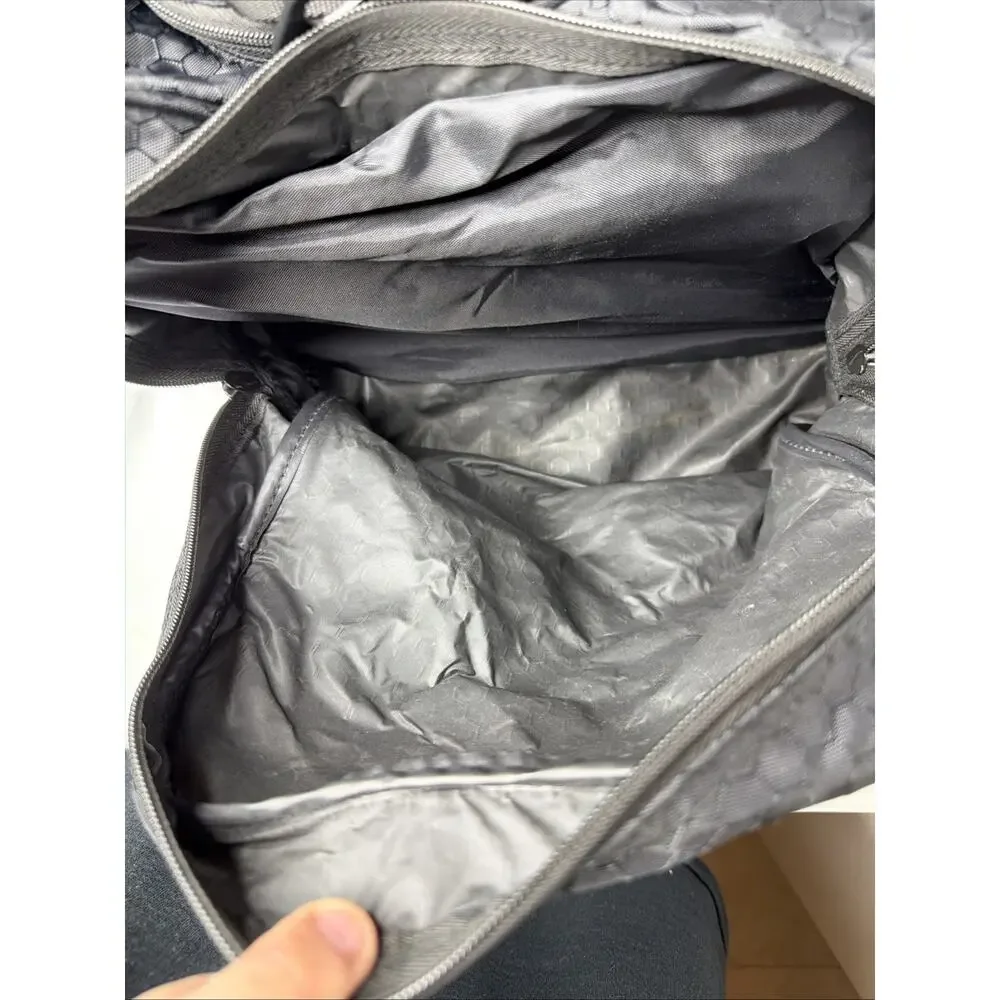 Under Armour Navy Blue Undeniable Medium Duffle Travel Gym Sports Bag Excellent